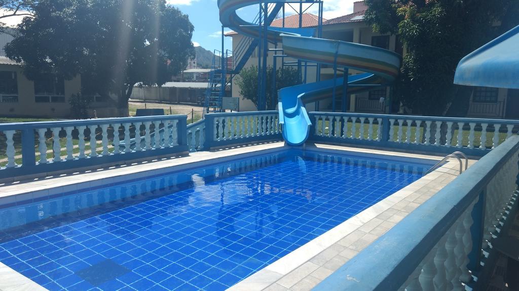 Pousada Clube Santa Cruz Santa Cruz de Minas Buitenkant foto